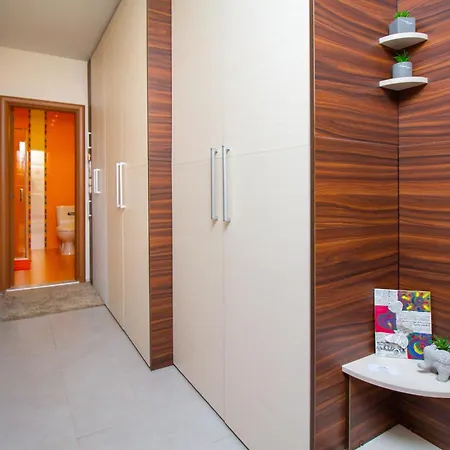 Domus Amber With Parking *